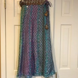 Alka Vora 100% silk Skirt. Size Med